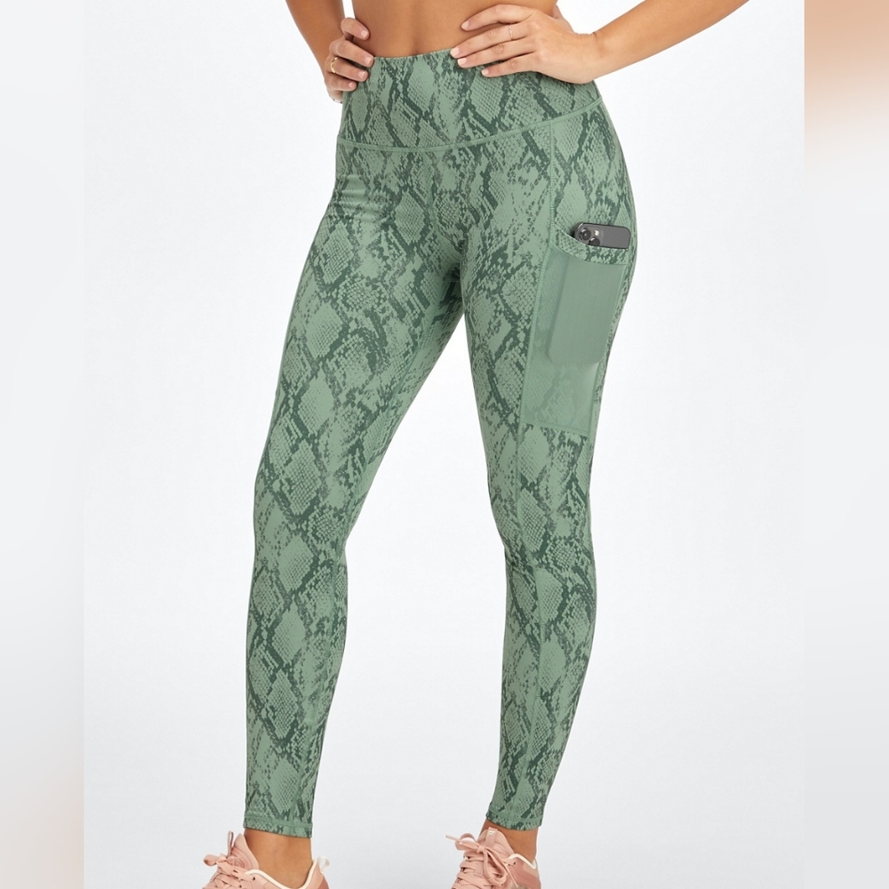 Fabletics On-The-Go Leggings
